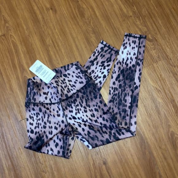NWT Fabletics Define Spotted High-Waisted Legging - Picture 9 of 11